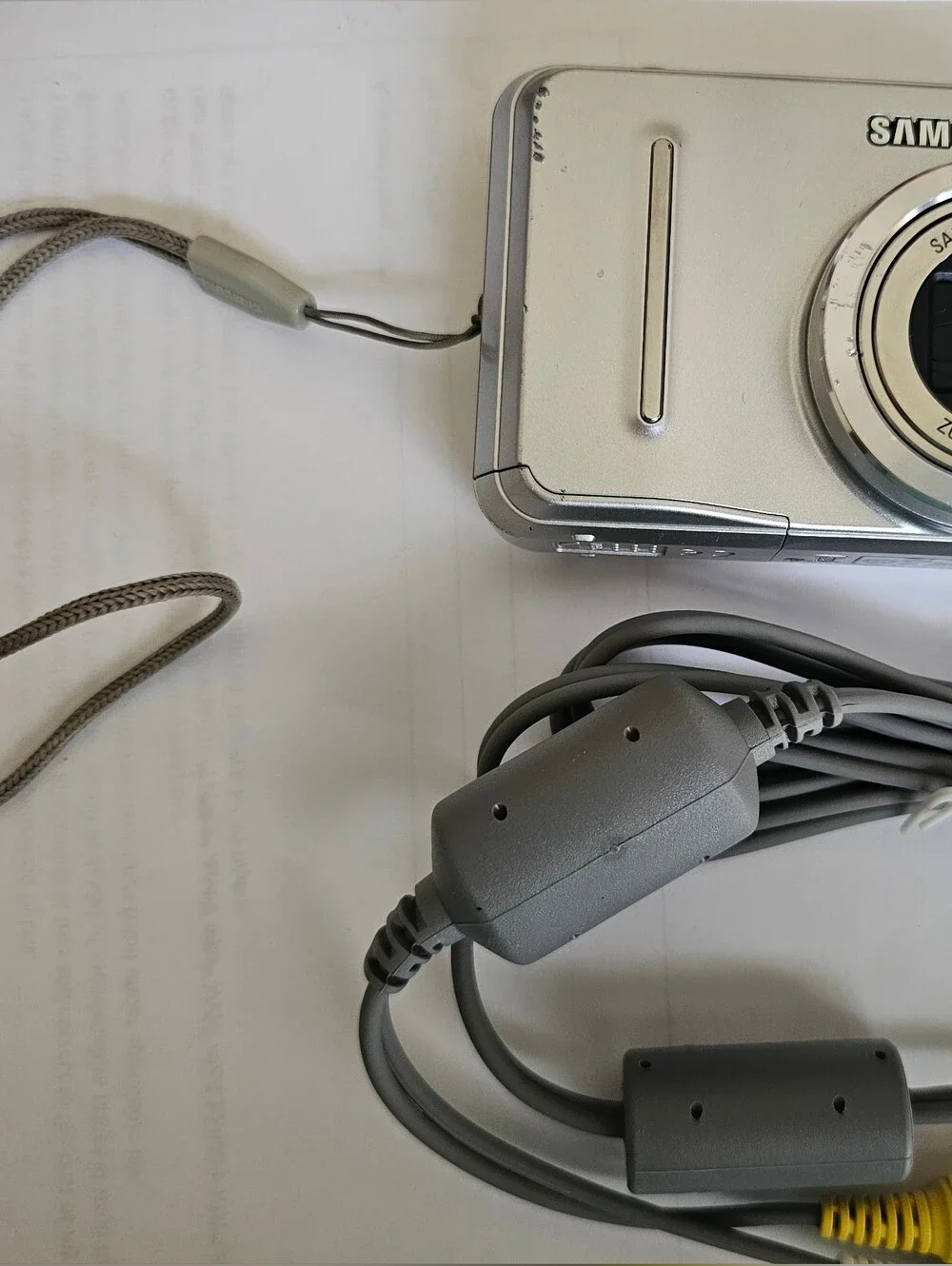 Samsung Silver Compact Digital Camera with Zoom Lens